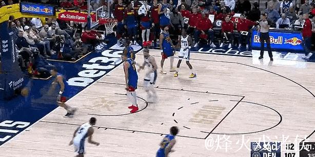 约基奇弧顶远投偏出，比赛拖入加时